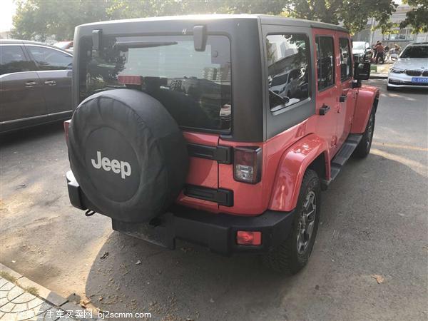  Jeep 2017  3.0L  Sahara