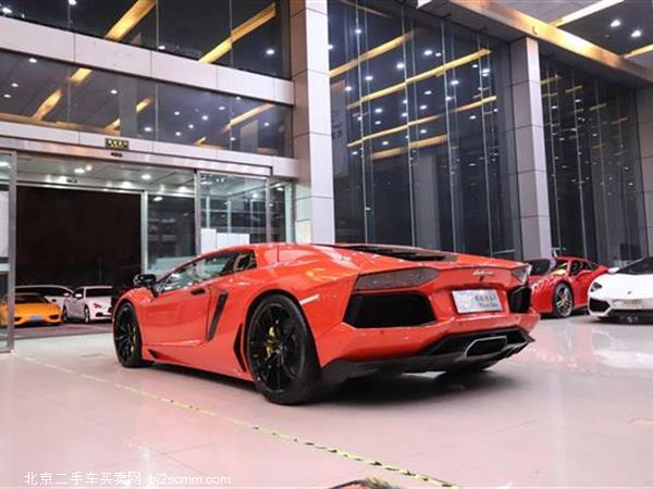   Aventador 2011 LP 700-4