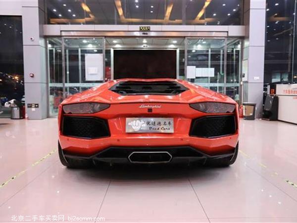   Aventador 2011 LP 700-4