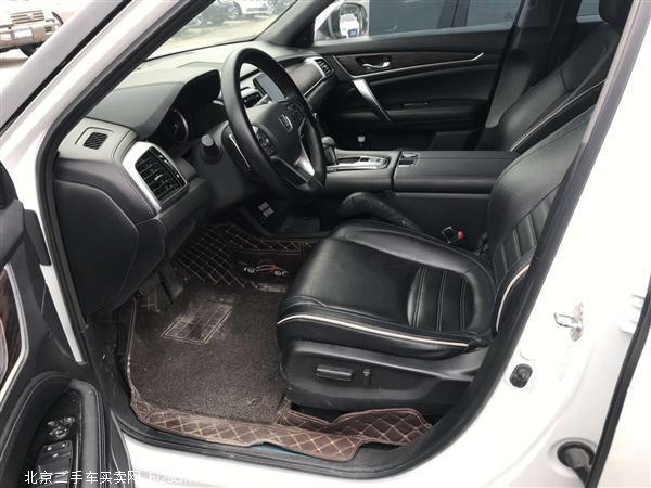  2017 UR-V 240TURBO  V