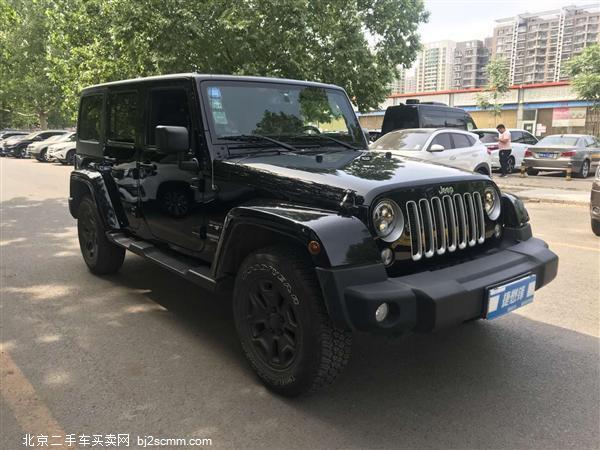  Jeep 2017  3.0L  Sahara