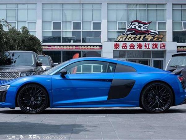  2016 µR8 V10 Coupe Performance