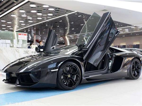   2014 Aventador LP 700-4 ͣ