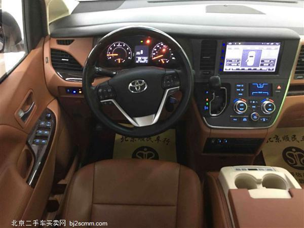   2017  3.5L  XLE Premium 7()