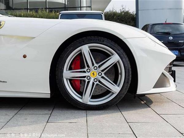   2013 F12berlinetta 6.3L ׼