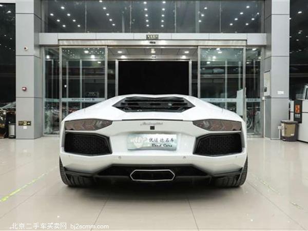   Aventador 2011 LP 700-4