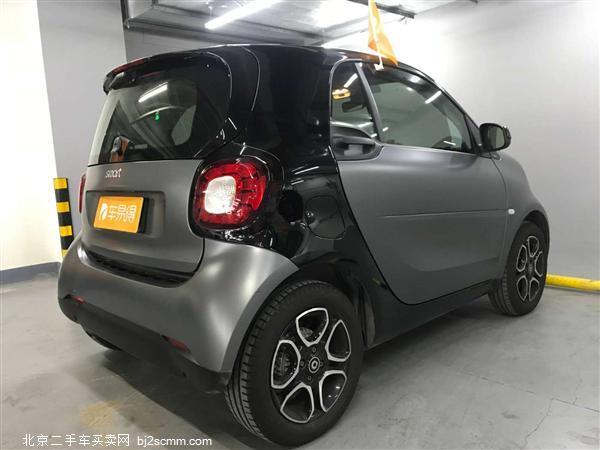  2016 smart fortwo 1.0L ر