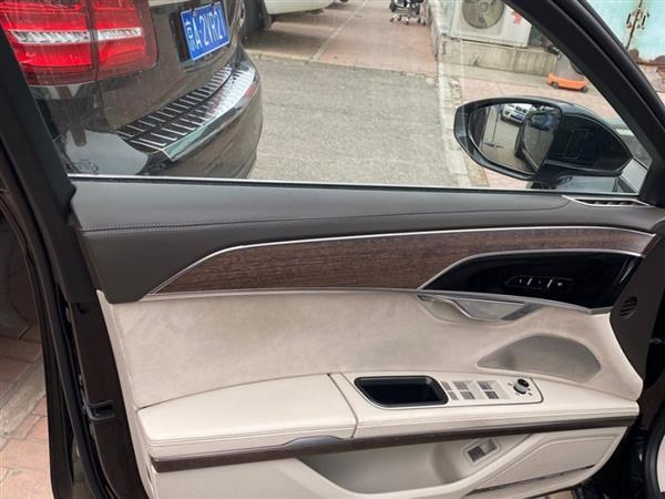 µA8 2018 A8L 55 TFSI quattro