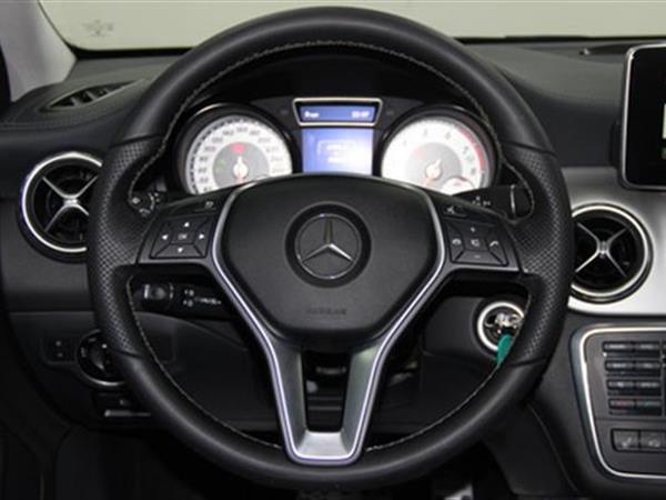 GLA 2015 220 4MATIC 