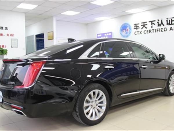 XTS 2018 28T 