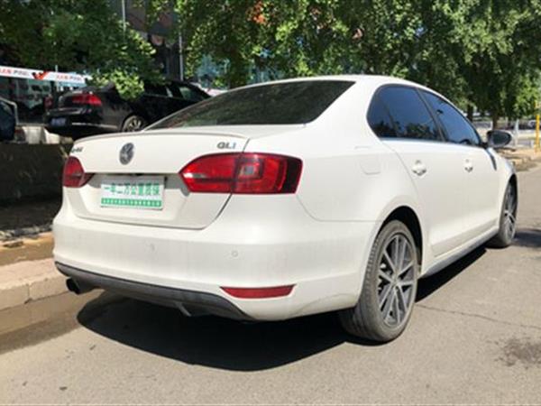  2013 2.0T ˫ GLI