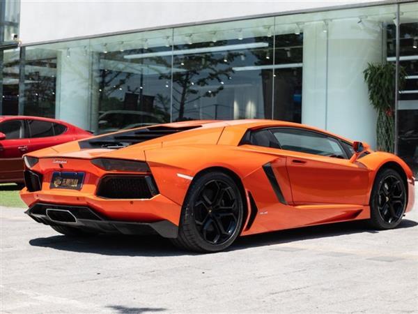 Aventador 2011 LP 700-4