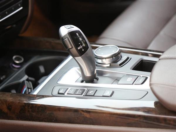 X5 2015 xDrive28i