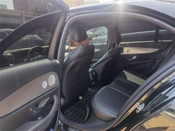 E() 2019 Ŀ E 300 ˶
