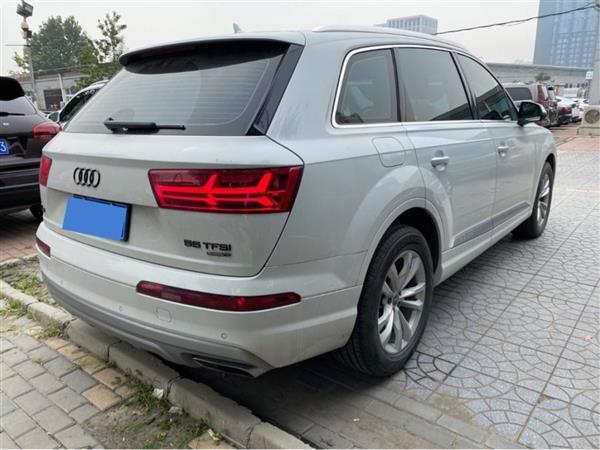 µQ7 2016 40 TFSI 