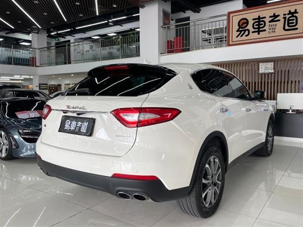 Levante 2019�� 3.0T ��׼�� ��V