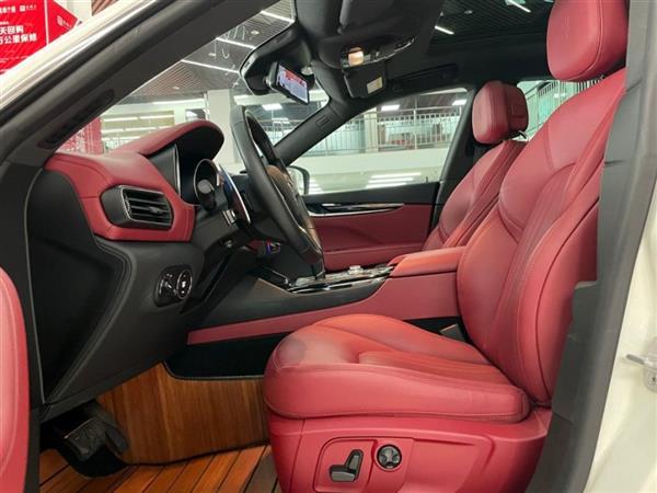 Levante 2019�� 3.0T ��׼�� ��V