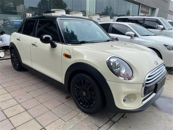 MINI 2015 1.5T COOPER Fun Ű