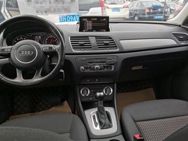 µQ3 2015 30 TFSI ȡ