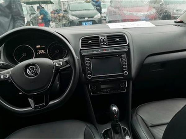 Polo 2014 1.6L Զ 