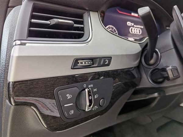 µQ7 2016 45 TFSI S line˶