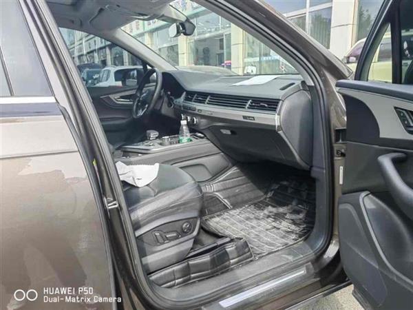 µQ7 2016 45 TFSI 