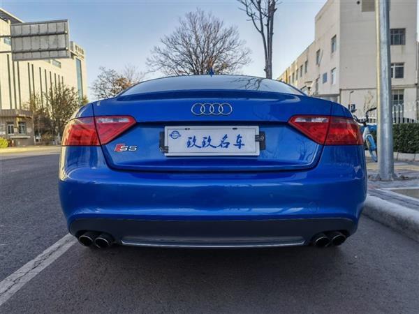 µS5 2010 S5 4.2 Coupe