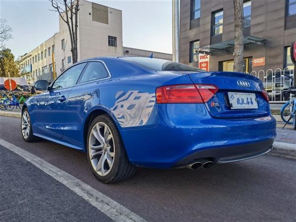 µS5 2010 S5 4.2 Coupe