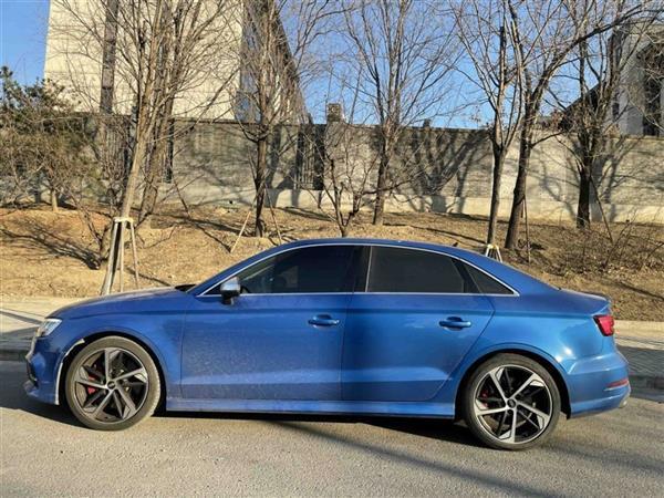 µS3 2019 S3 2.0T Limousine