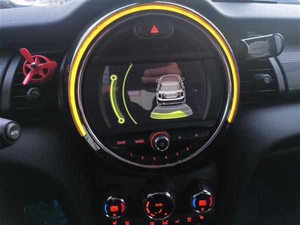 MINI 2015 1.5T COOPER Fun Ű