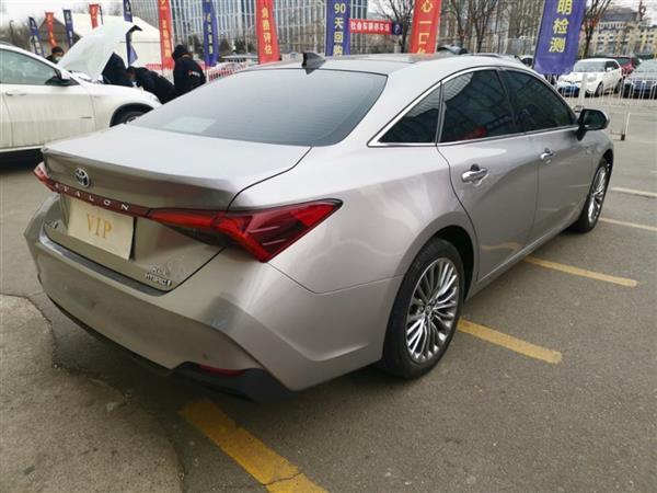  2019 ˫ 2.5L XLE VI