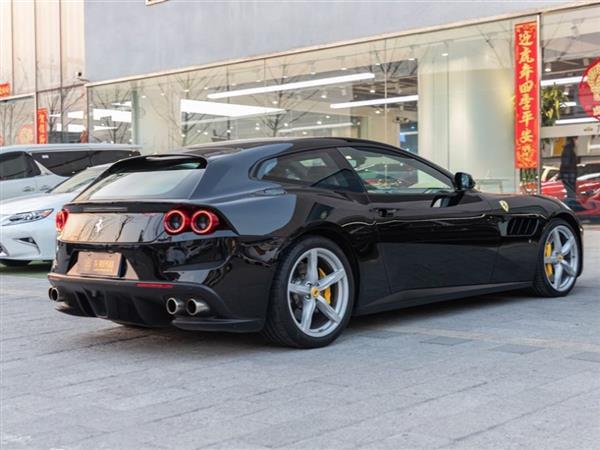 GTC4Lusso 2017 3.9T V8