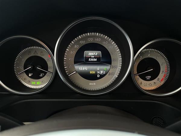E 2015 Ŀ E 200 L ˶