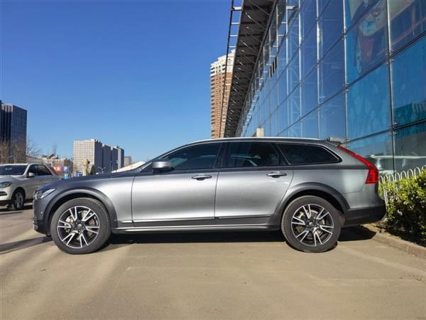 ֶV90 2019 Cross Country T5 AWD  V