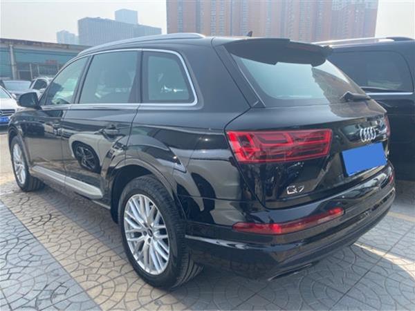 µQ7 2018 45 TFSI S line˶