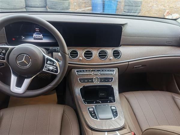 E 2019 Ŀ E 300 L 