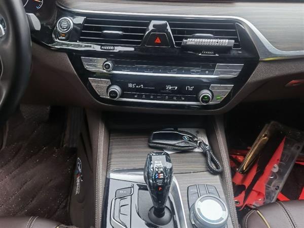 5ϵ 2018 Ŀ  530Li xDrive װ