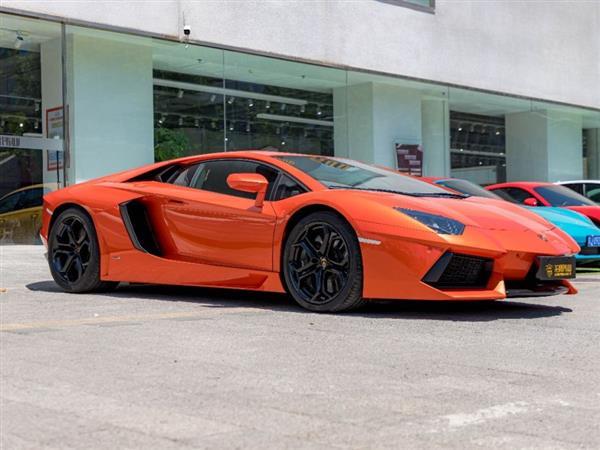 Aventador 2011 LP 700-4