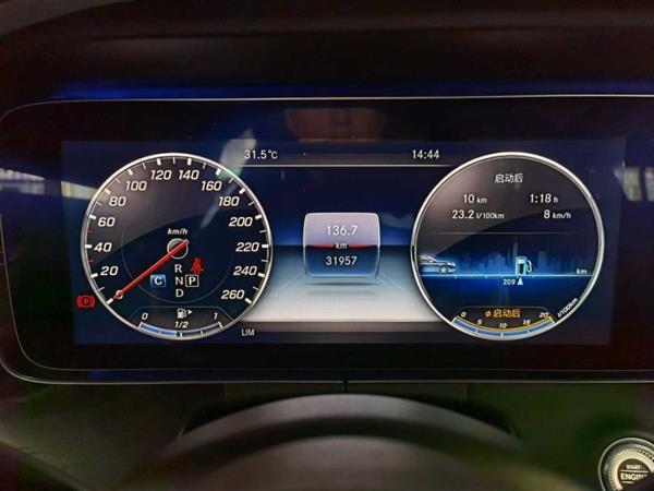 E 2019 Ŀ E 300 L ˶