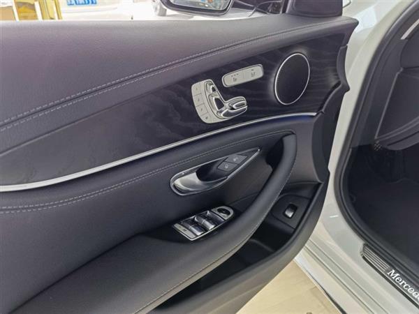 E 2019 Ŀ E 300 L ˶