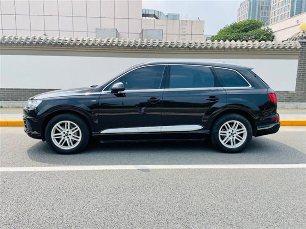 µQ7 2018 40 TFSI S line˶