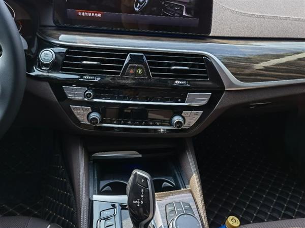 5ϵ 2021 530Li xDrive װ
