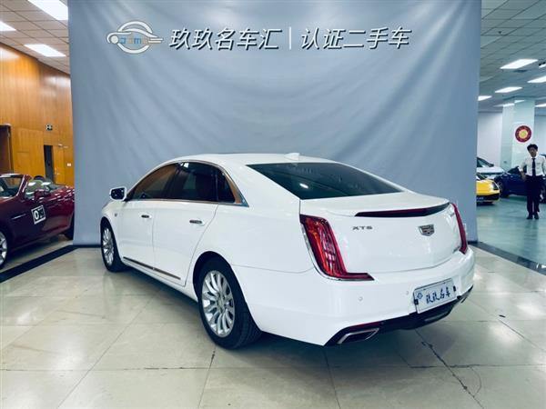 XTS 2018 28T 