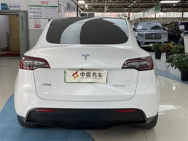 Model Y 2022 