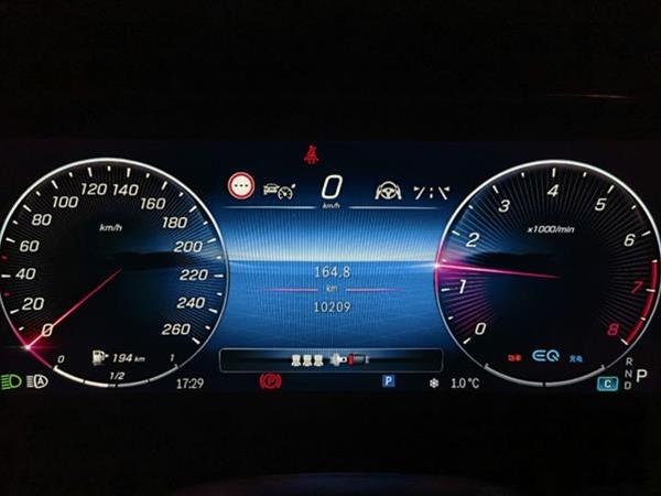 C 2022 Ŀ C 260 L ҹ˶