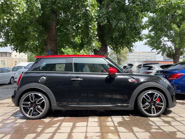 MINI JCW 2015 2.0T JOHN COOPER WORKS