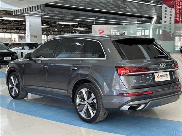 µQ7 2020 55 TFSI quattro S line˶