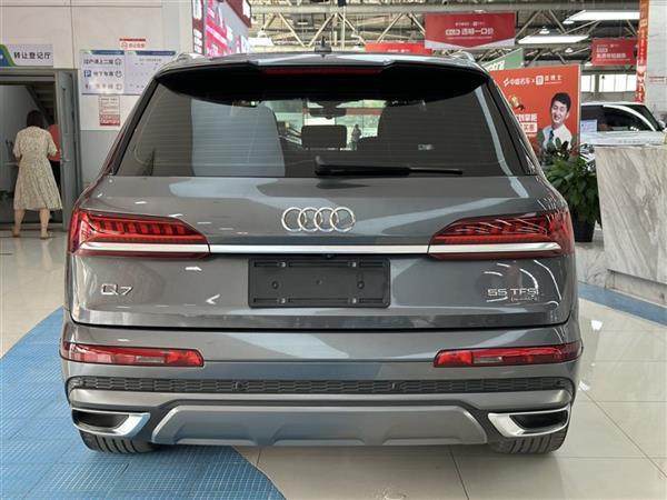 µQ7 2020 55 TFSI quattro S line˶