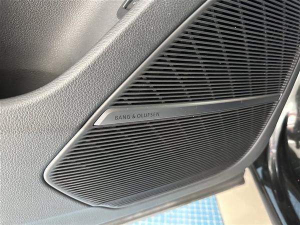 µQ7 2022 55 TFSI quattro S line˶