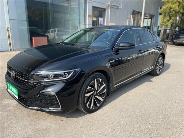  2022 330TSI 